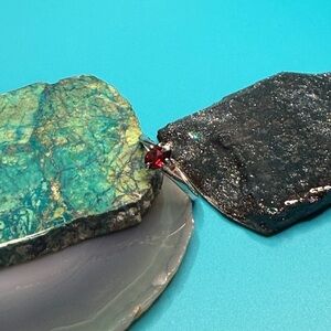 Beautiful garnet ring.